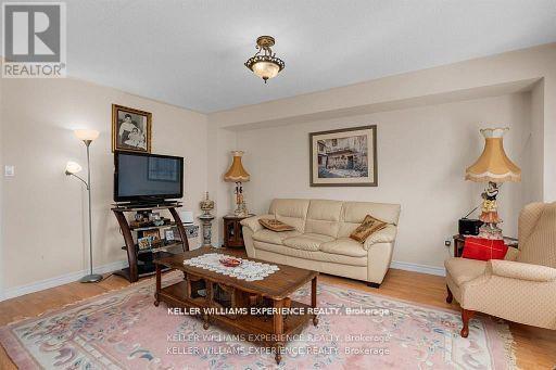 503 Simcoe Road, Bradford West Gwillimbury (Bradford), Ontario  L3Z 3C4 - Photo 3 - N12521544