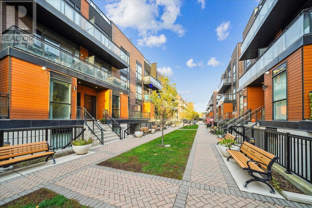 203 - 56 Coles Avenue, Vaughan, Ontario  L4L 0J1 - Photo 2 - N12521564