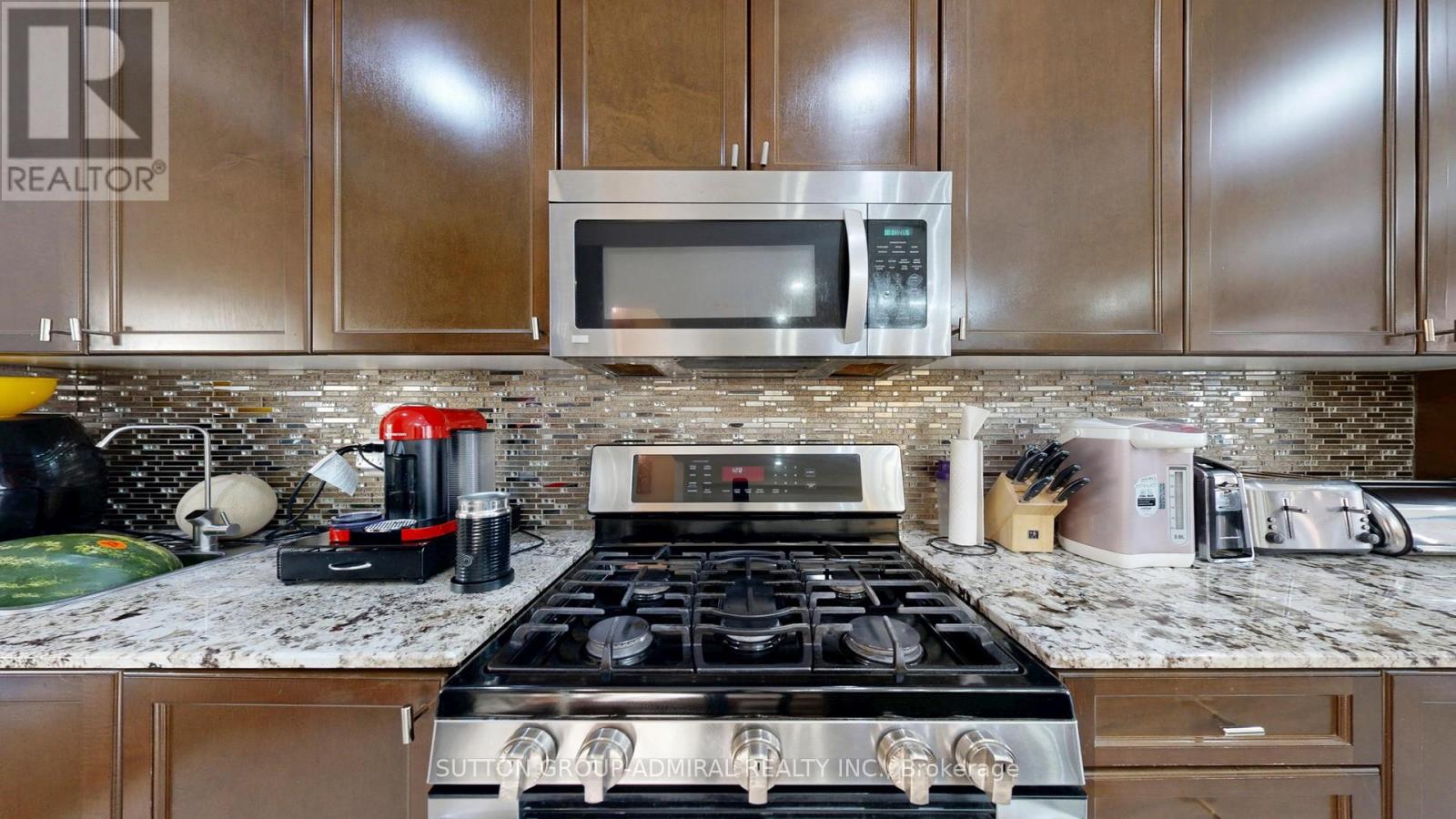 27 Givon Street, Vaughan, Ontario  L6A 0W2 - Photo 12 - N12521592