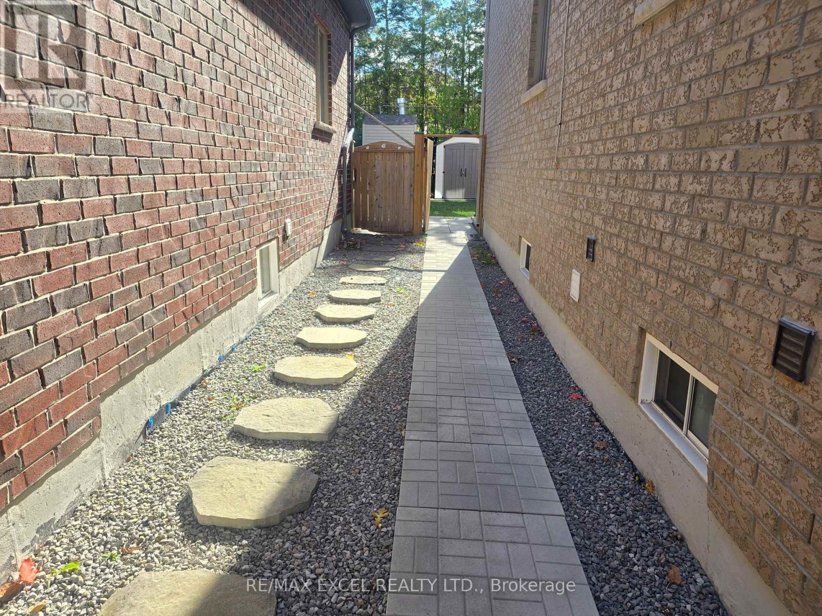 Bsmt - 585 Mcgregor Farm Trail, Newmarket, Ontario  L3X 0H6 - Photo 3 - N12521670