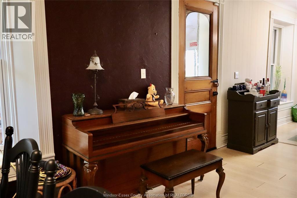 933 West Shore Road, Pelee Island, Ontario N0R 1M0 - Photo 5 - 25028332