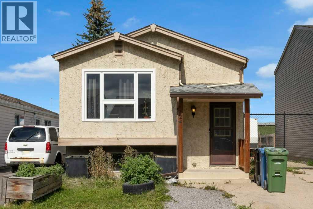 124 Abingdon Way Ne, Calgary, Alberta  T2A 6R8 - Photo 3 - A2247948