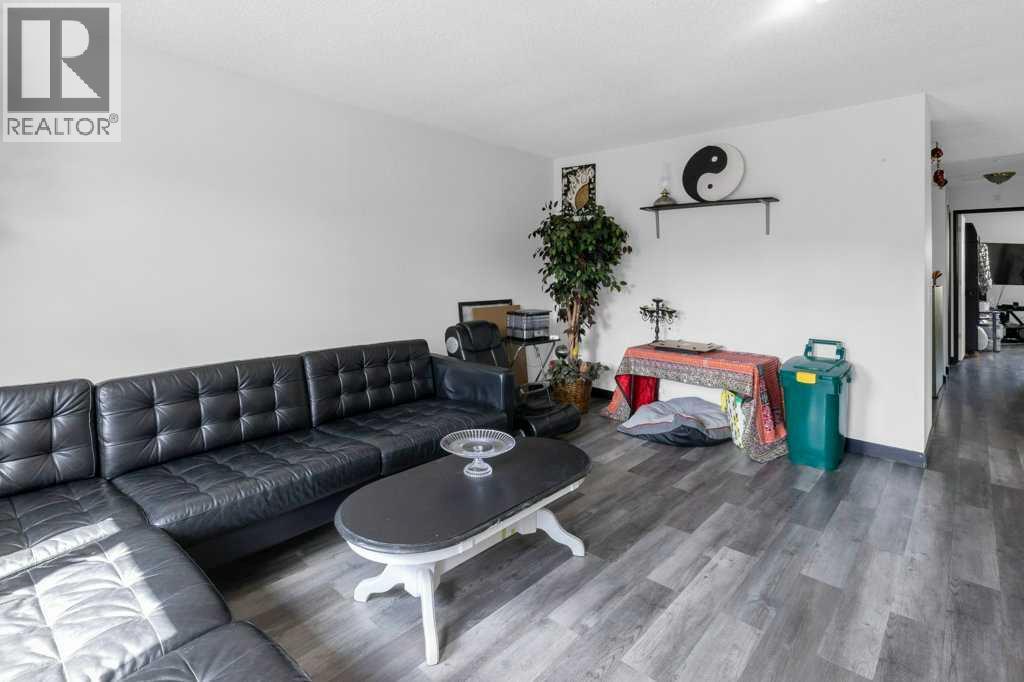 124 Abingdon Way Ne, Calgary, Alberta  T2A 6R8 - Photo 6 - A2247948