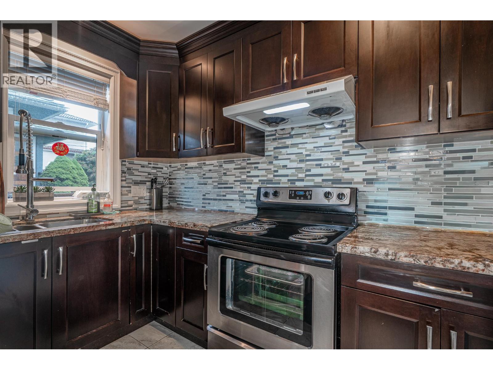 5007 Hardwick Street, Burnaby, British Columbia  V5G 1P8 - Photo 13 - R3065532