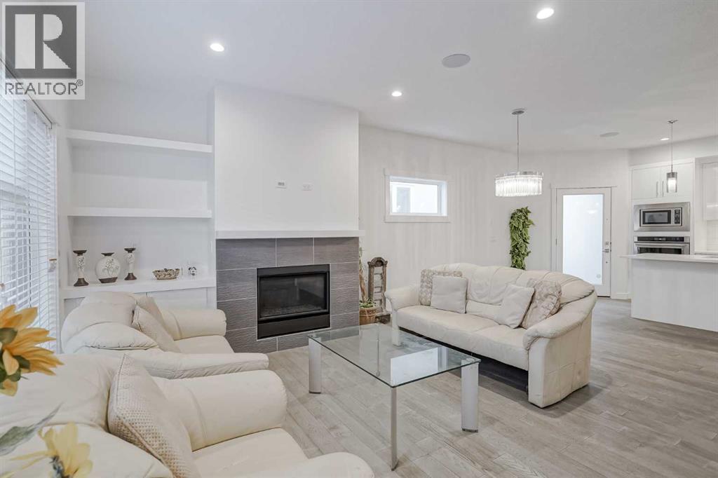 Property at 2, 136 22 Avenue NE image 2