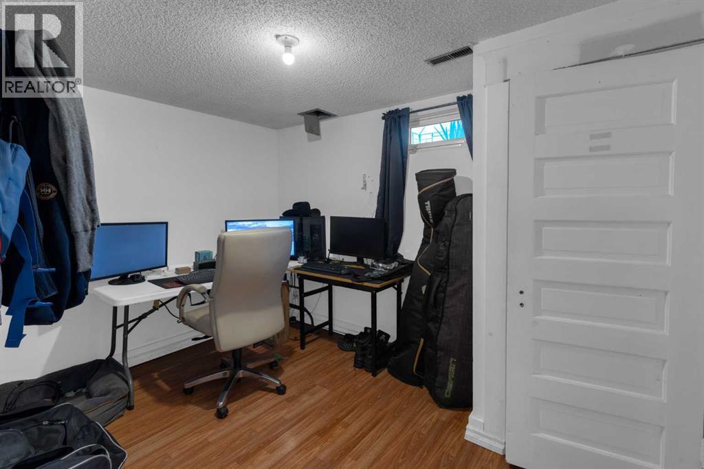 31 Rundlelawn Court Ne, Calgary, Alberta  T1Y 3H3 - Photo 18 - A2259348