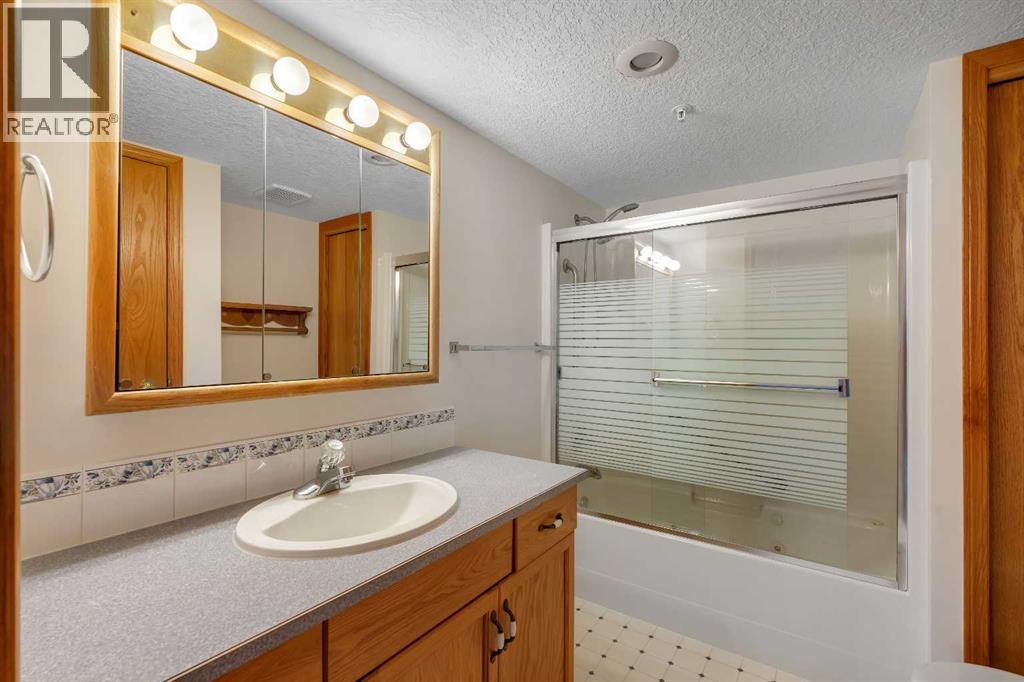 135, 7229 Sierra Morena Boulevard Sw, Calgary, Alberta  T3H 3L8 - Photo 26 - A2261309