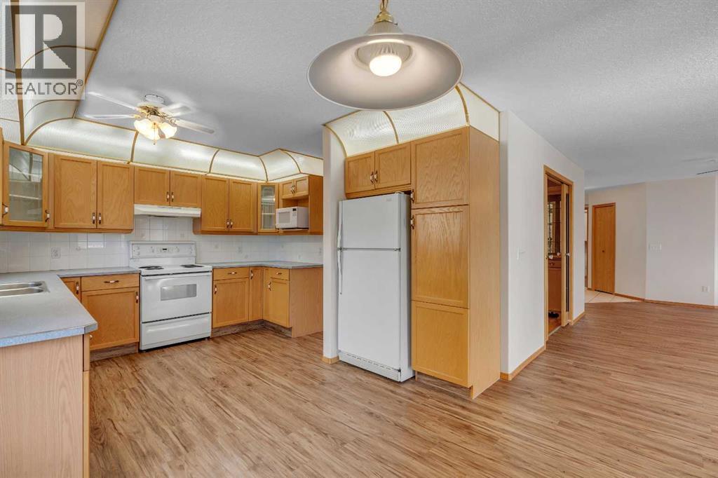 135, 7229 Sierra Morena Boulevard Sw, Calgary, Alberta  T3H 3L8 - Photo 20 - A2261309