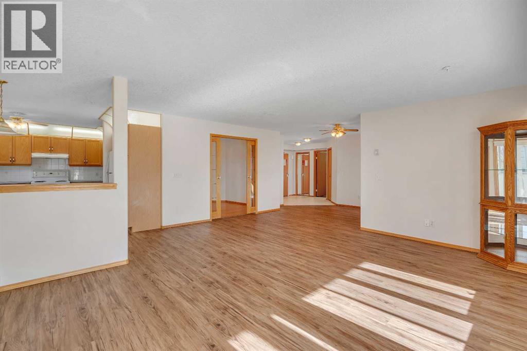 135, 7229 Sierra Morena Boulevard Sw, Calgary, Alberta  T3H 3L8 - Photo 8 - A2261309