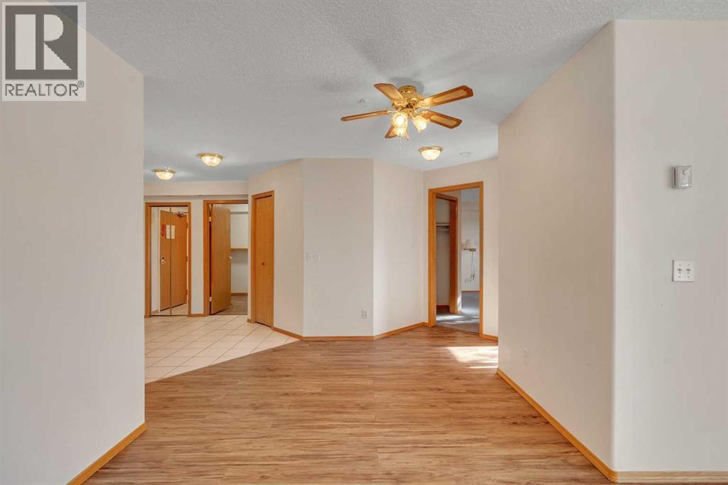 135, 7229 Sierra Morena Boulevard Sw, Calgary, Alberta  T3H 3L8 - Photo 14 - A2261309