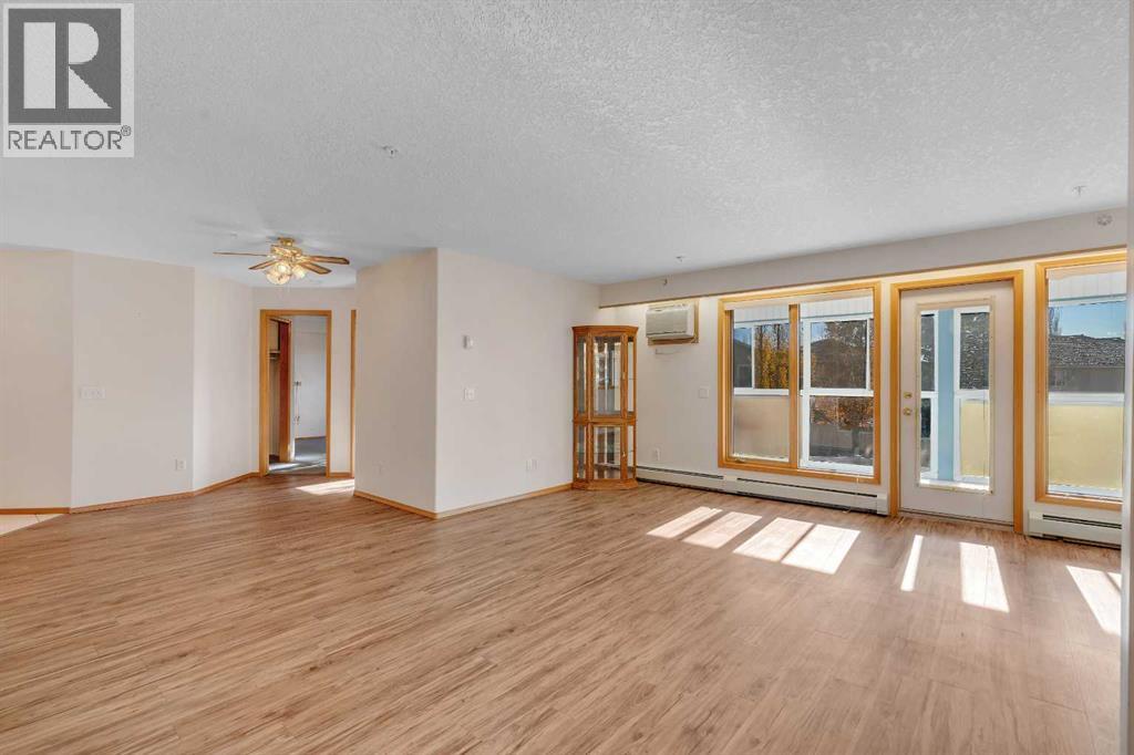 135, 7229 Sierra Morena Boulevard Sw, Calgary, Alberta  T3H 3L8 - Photo 5 - A2261309