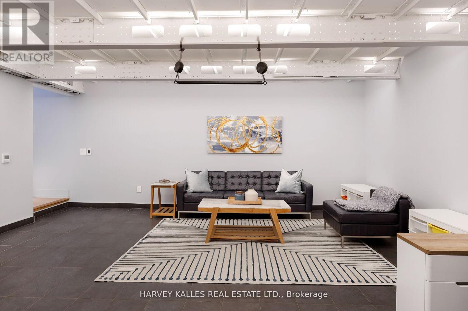 60 Hiltz Avenue, Toronto, Ontario  M4L 2N5 - Photo 37 - E12509864