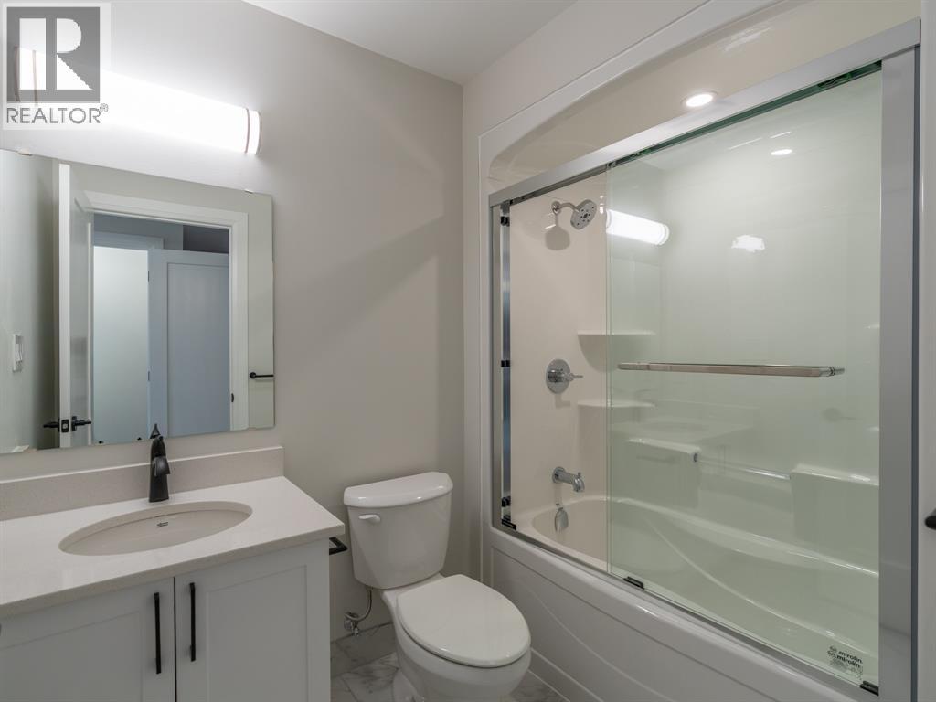 1540 Venetian Boulevard Unit# 202, Point Edward photo 11