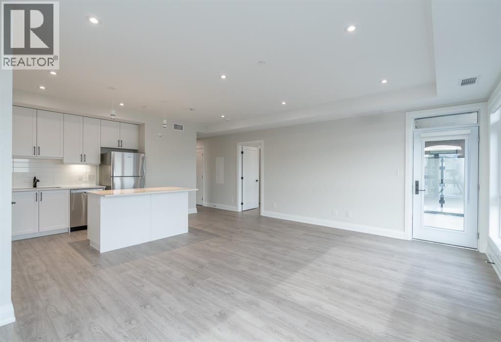 1540 Venetian Boulevard Unit# 202, Point Edward photo 4