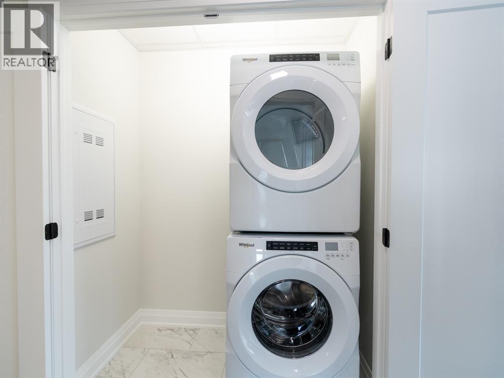 1540 Venetian Boulevard Unit# 202, Point Edward photo 9
