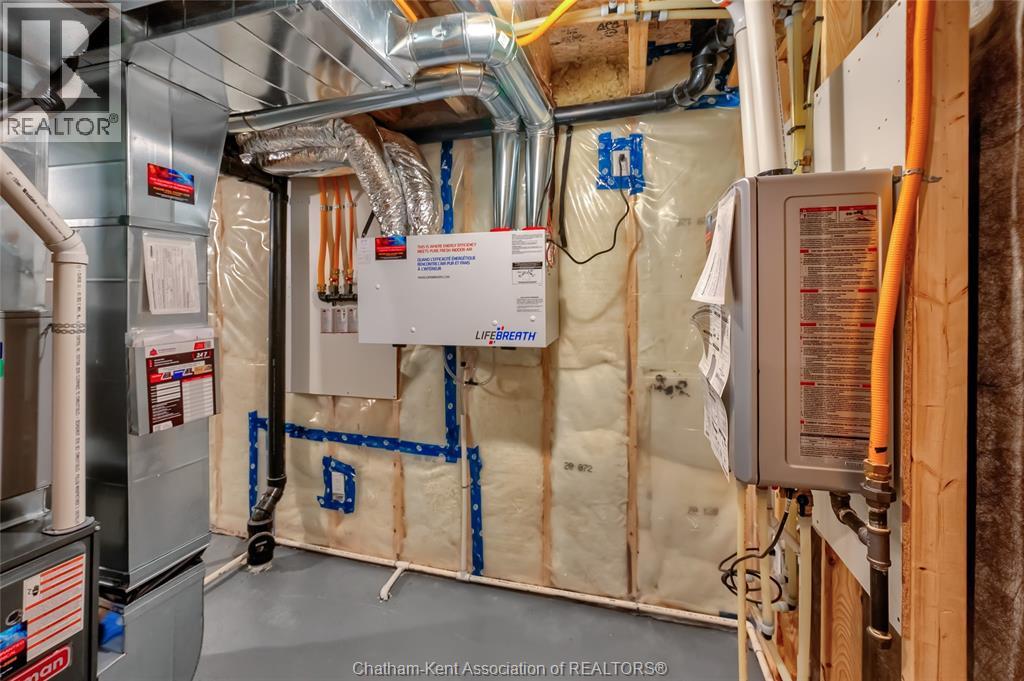 8 Cornerstone Place, Chatham, Ontario  N7M 0V8 - Photo 28 - 25028056