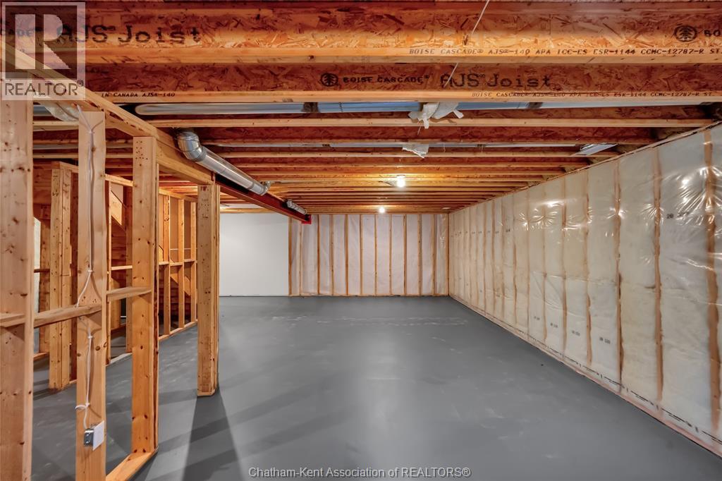 8 Cornerstone Place, Chatham, Ontario  N7M 0V8 - Photo 30 - 25028056