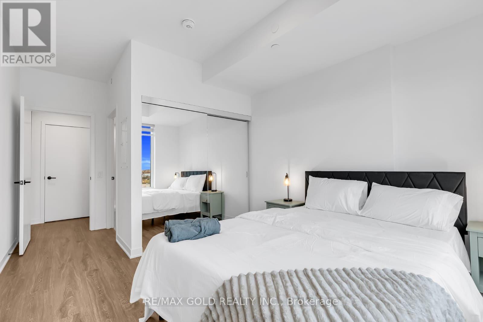 1009 - 2495 Eglinton Avenue W, Mississauga, Ontario  L5M 2T2 - Photo 10 - W12520052