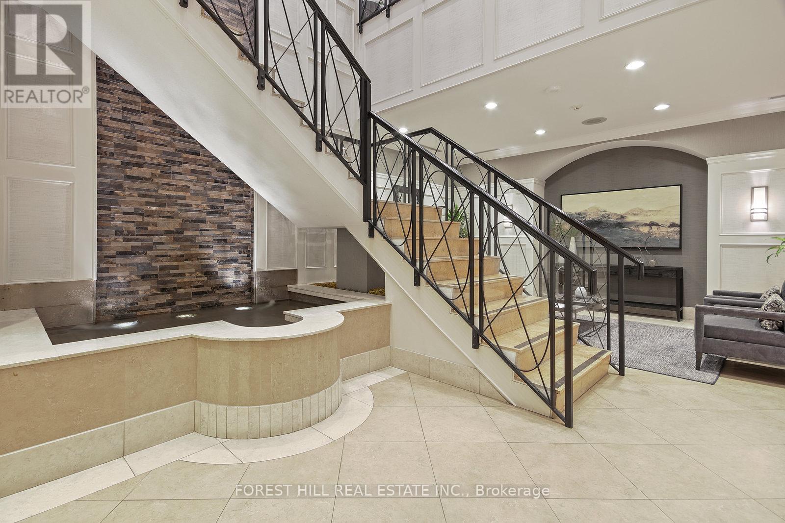 1029 - 5233 Dundas Street W, Toronto (Islington-City Centre West), Ontario  M9B 6M1 - Photo 3 - W12487743