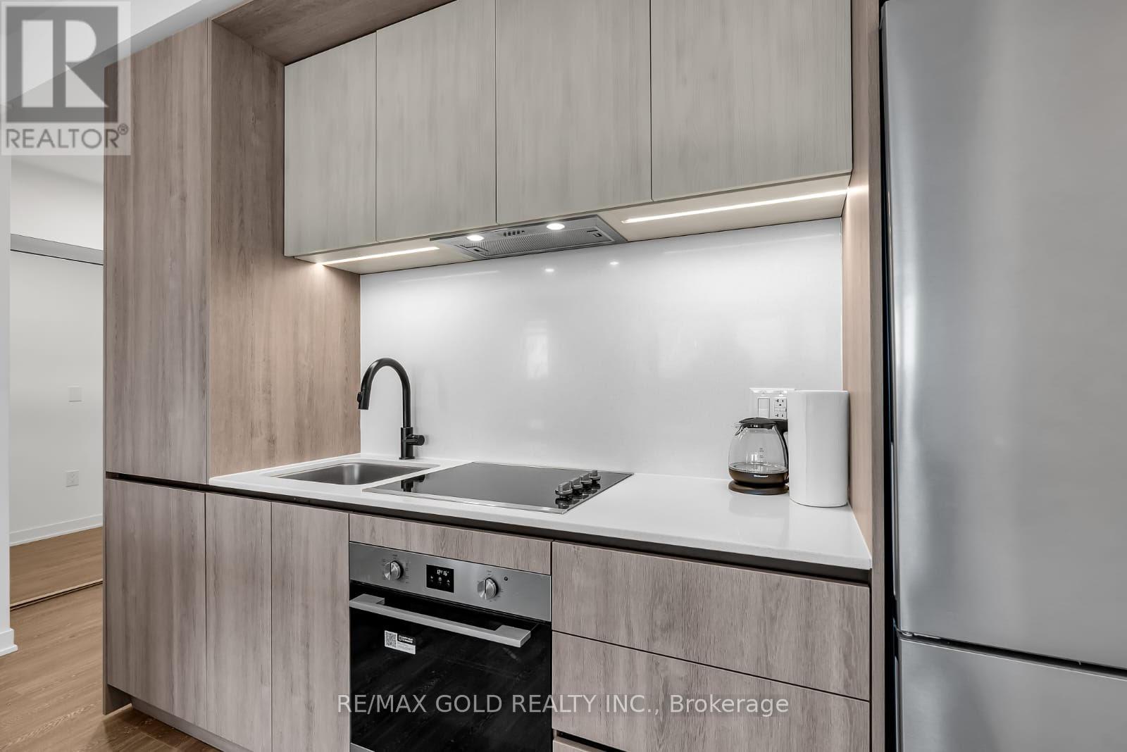 1009 - 2495 Eglinton Avenue W, Mississauga, Ontario  L5M 2T2 - Photo 7 - W12520052