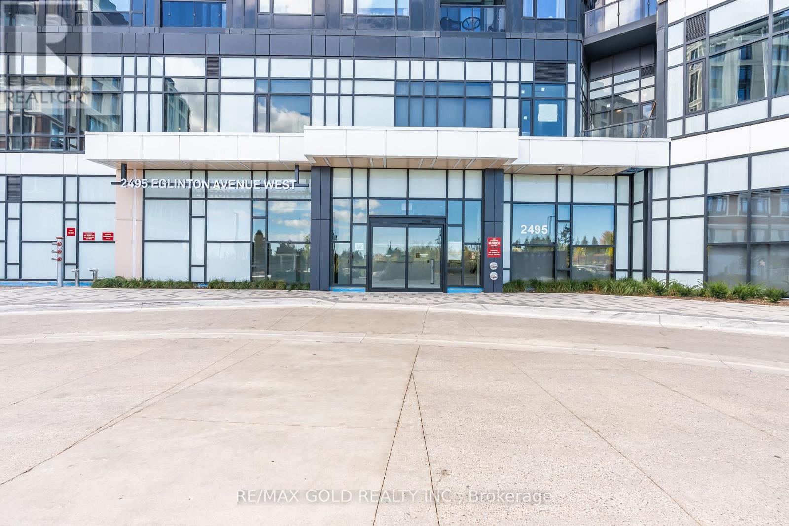 1009 - 2495 Eglinton Avenue W, Mississauga, Ontario  L5M 2T2 - Photo 2 - W12520052