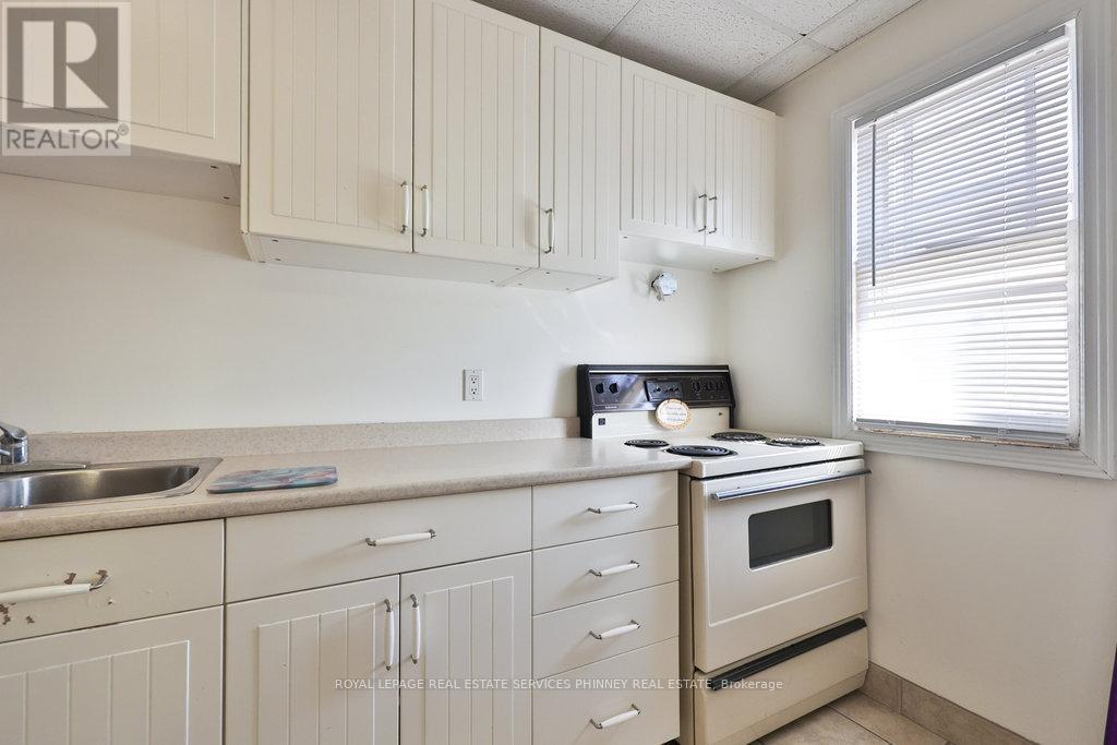 160 King Street E, Mississauga, Ontario  L5A 1T2 - Photo 21 - W12521370