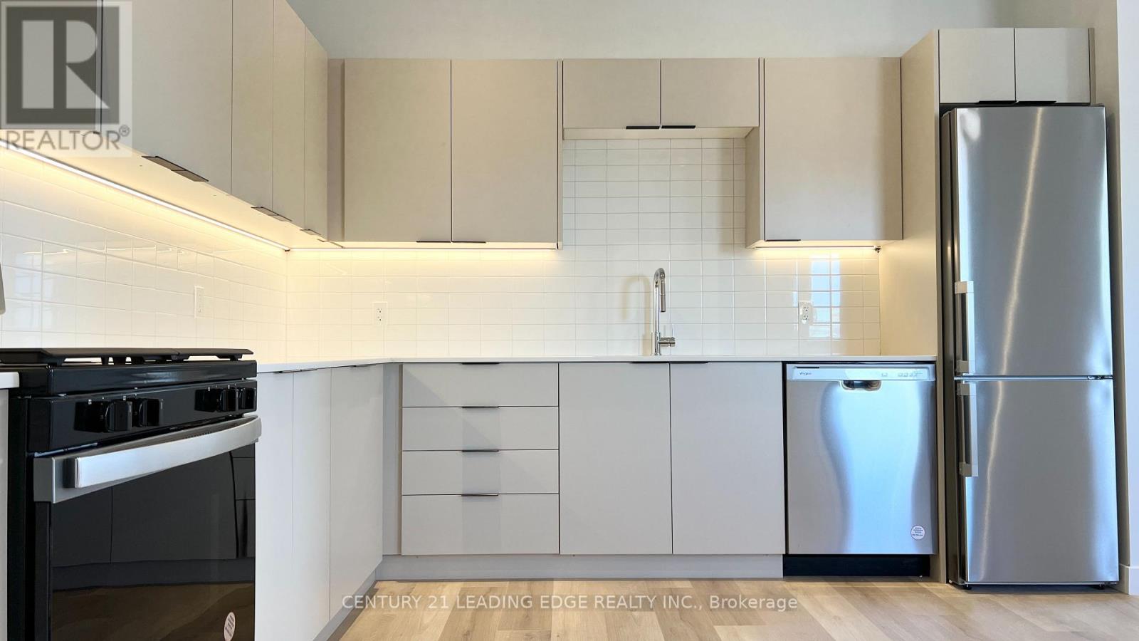 3 - 182 Cameron Avenue, Toronto (Keelesdale-Eglinton West), Ontario  M6M 1R7 - Photo 7 - W12521406