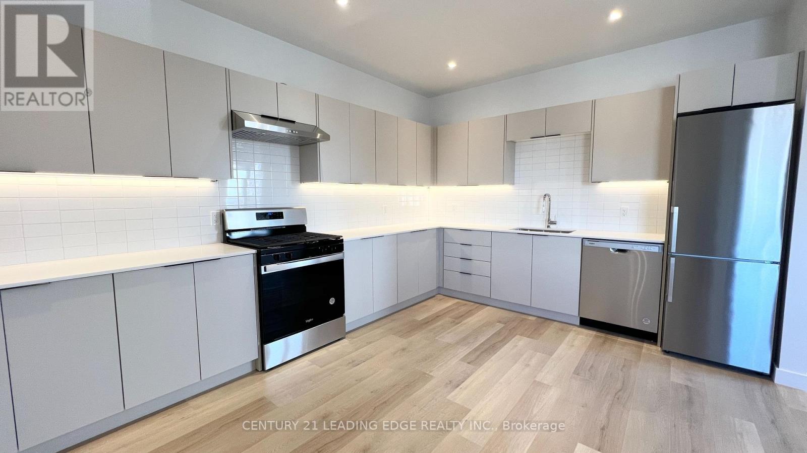 3 - 182 Cameron Avenue, Toronto (Keelesdale-Eglinton West), Ontario  M6M 1R7 - Photo 8 - W12521406