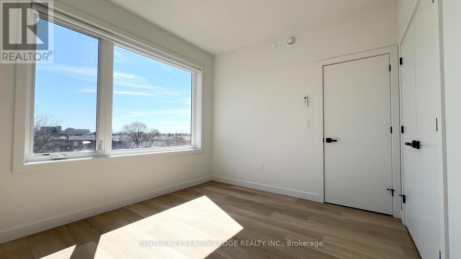 3 - 182 Cameron Avenue, Toronto (Keelesdale-Eglinton West), Ontario  M6M 1R7 - Photo 9 - W12521406