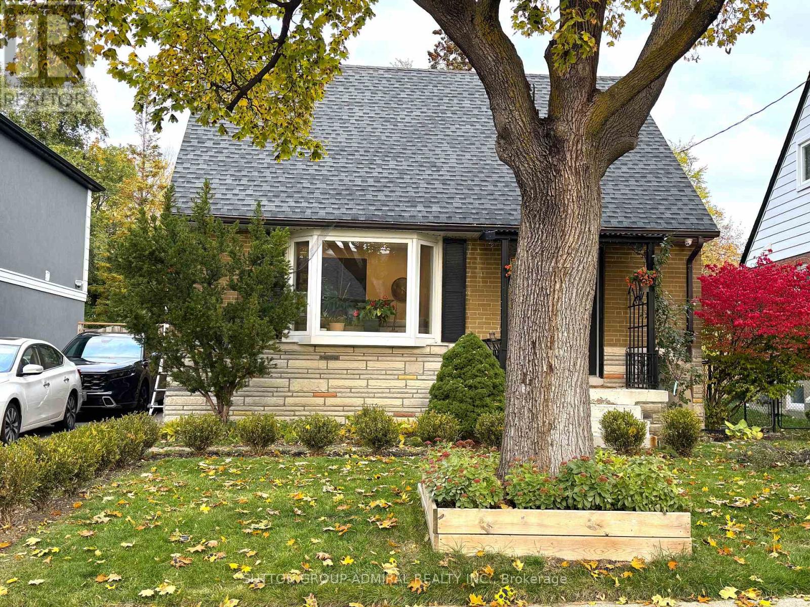 37 COPPERMILL DRIVE, Toronto, Ontario