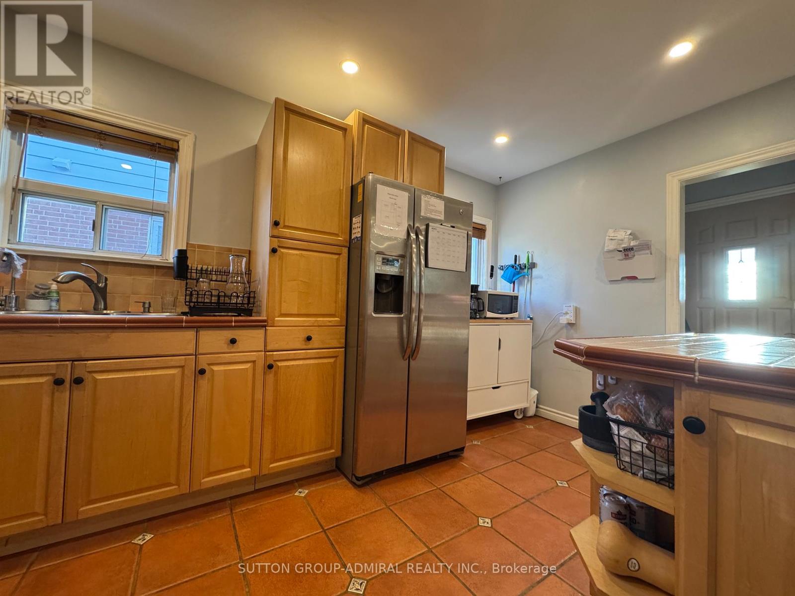 37 Coppermill Drive, Toronto, Ontario  M9W 3Z4 - Photo 21 - W12521414