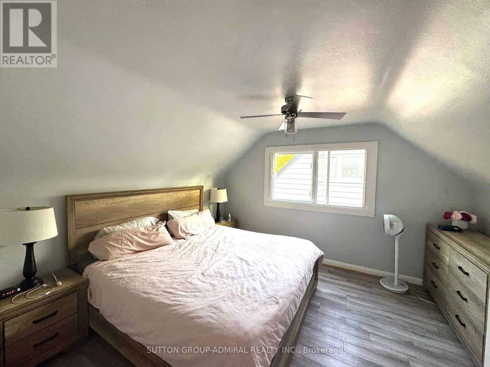 37 Coppermill Drive, Toronto, Ontario  M9W 3Z4 - Photo 24 - W12521414