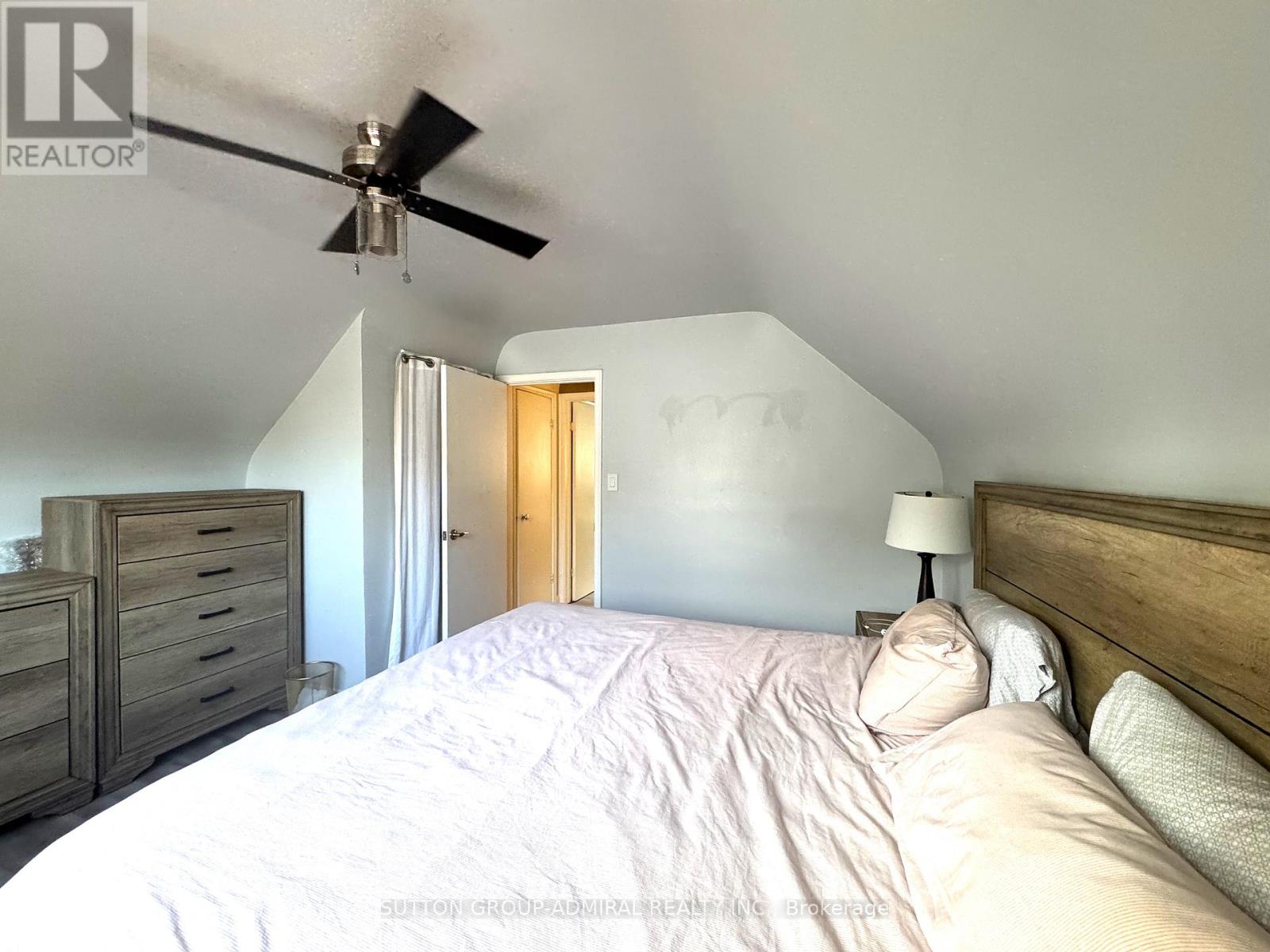 37 Coppermill Drive, Toronto, Ontario  M9W 3Z4 - Photo 25 - W12521414