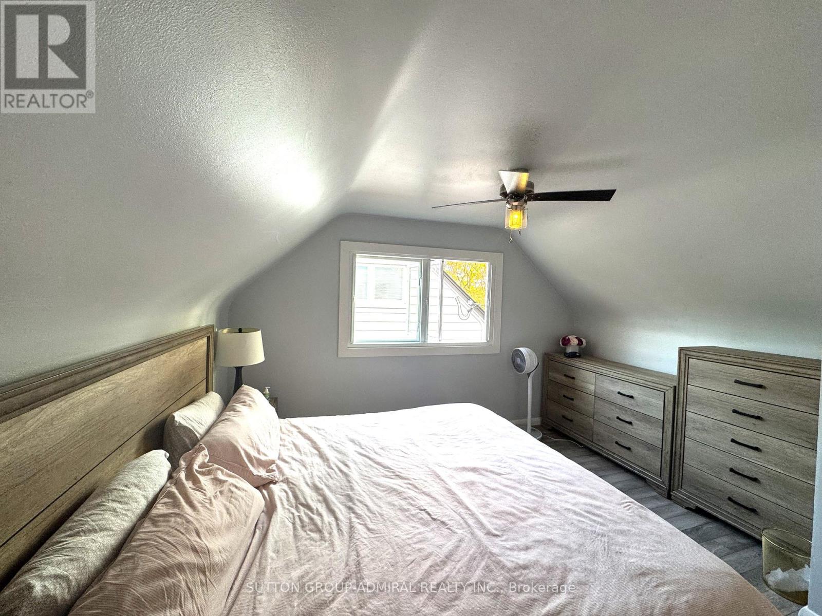 37 Coppermill Drive, Toronto, Ontario  M9W 3Z4 - Photo 26 - W12521414