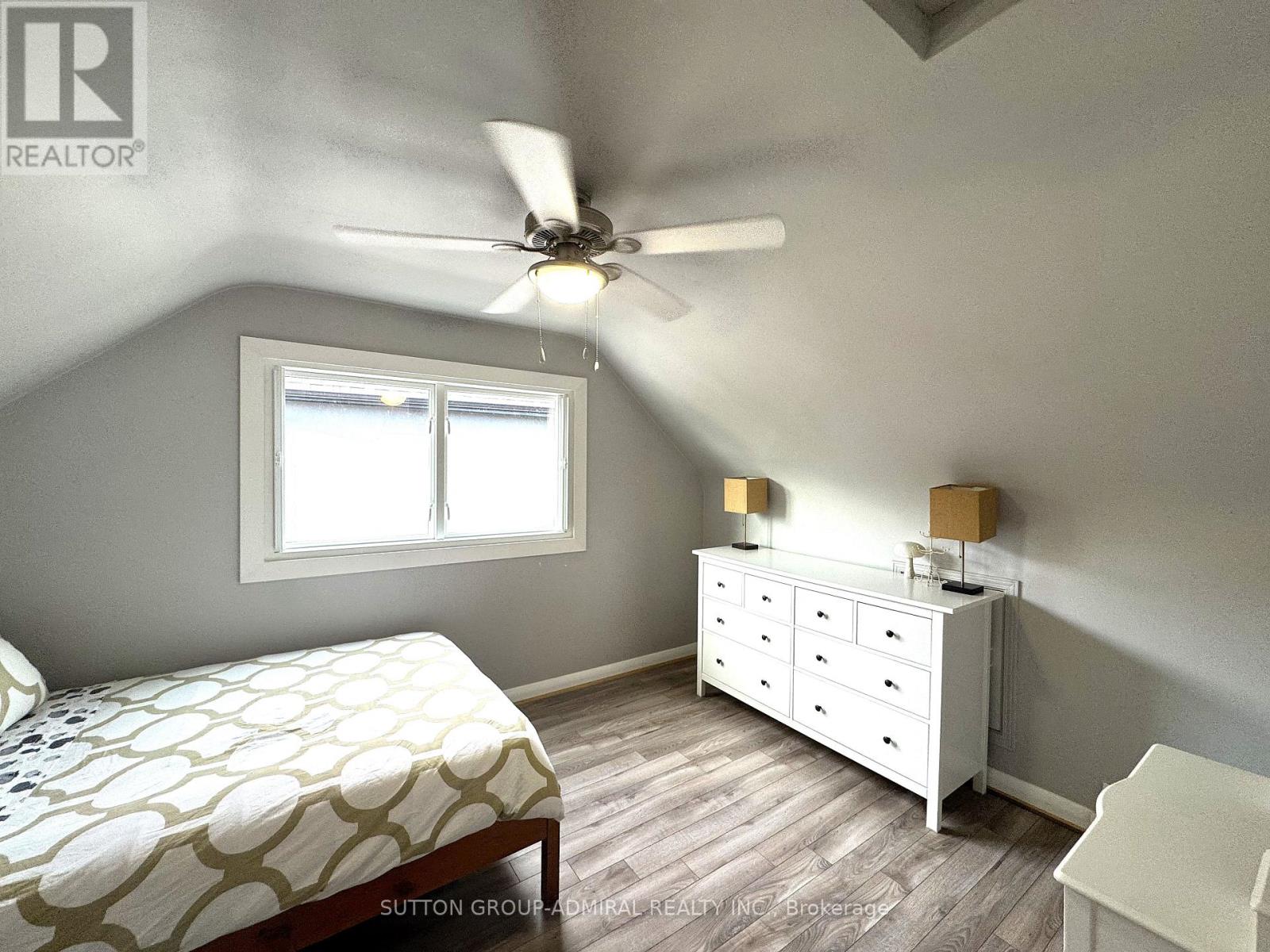 37 Coppermill Drive, Toronto, Ontario  M9W 3Z4 - Photo 27 - W12521414