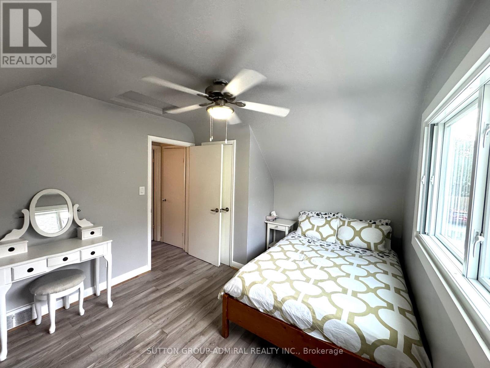 37 Coppermill Drive, Toronto, Ontario  M9W 3Z4 - Photo 28 - W12521414