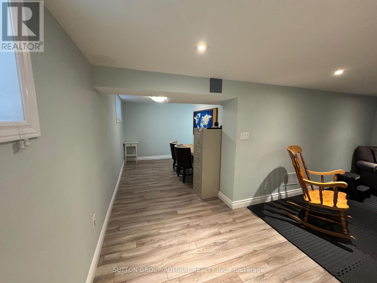 37 Coppermill Drive, Toronto, Ontario  M9W 3Z4 - Photo 32 - W12521414