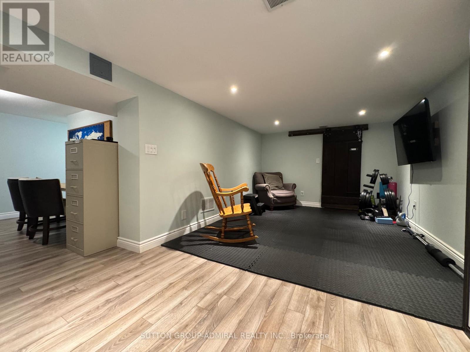 37 Coppermill Drive, Toronto, Ontario  M9W 3Z4 - Photo 33 - W12521414