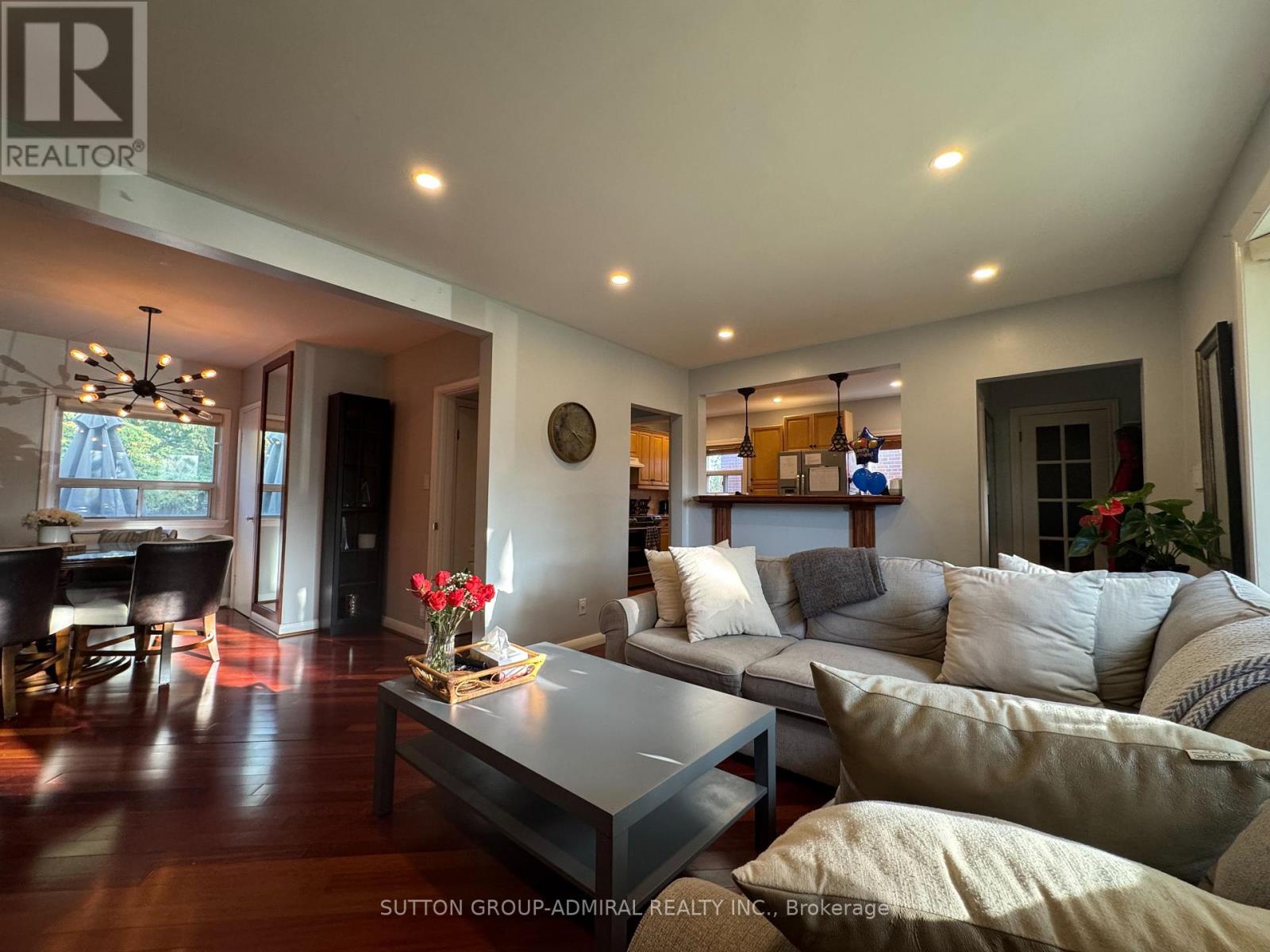 37 Coppermill Drive, Toronto, Ontario  M9W 3Z4 - Photo 6 - W12521414