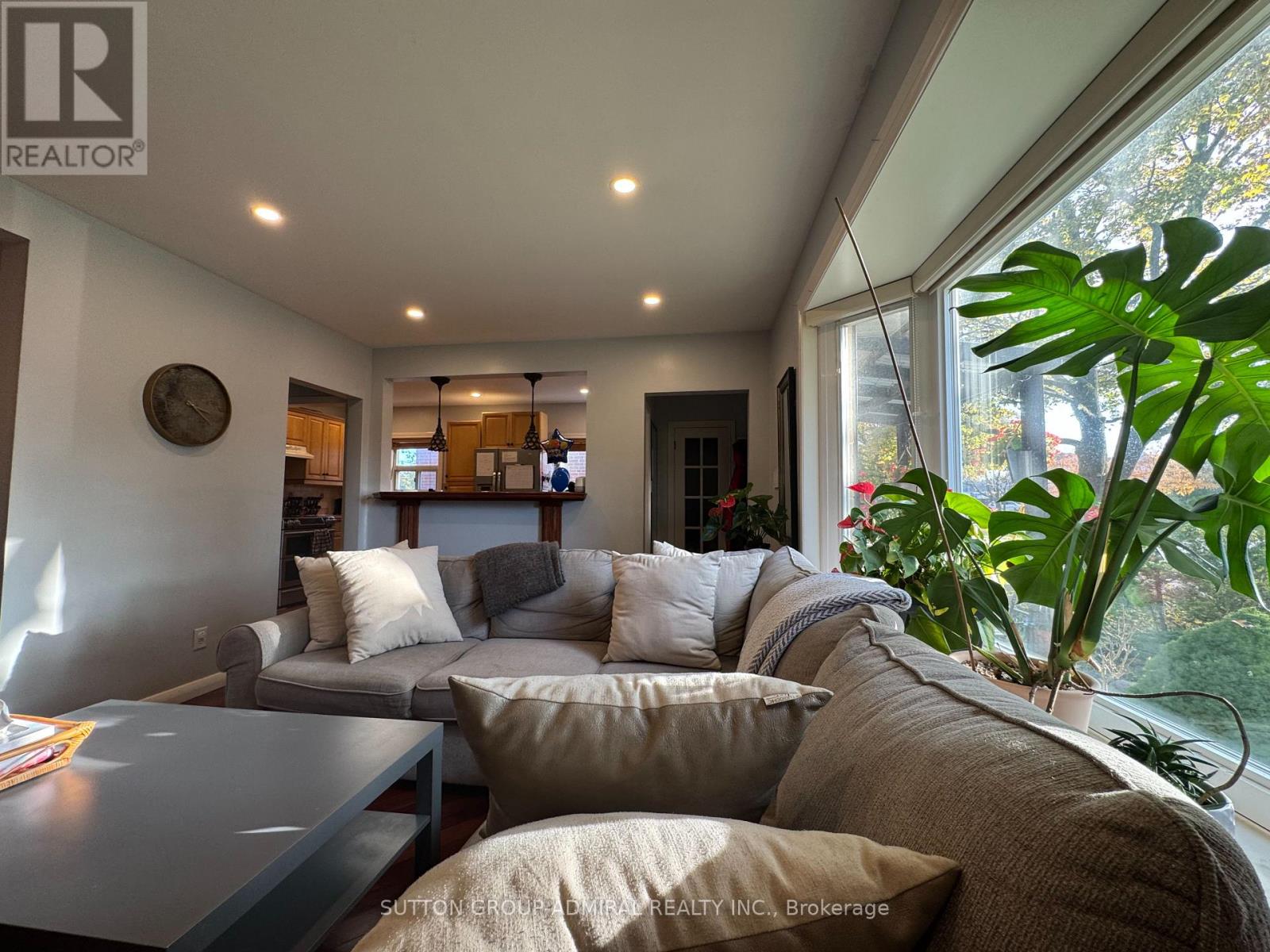 37 Coppermill Drive, Toronto, Ontario  M9W 3Z4 - Photo 8 - W12521414