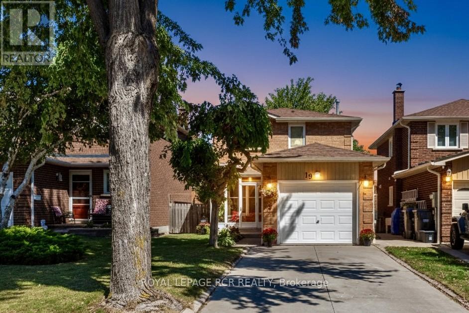 19 SHENSTONE AVENUE, Brampton, Ontario