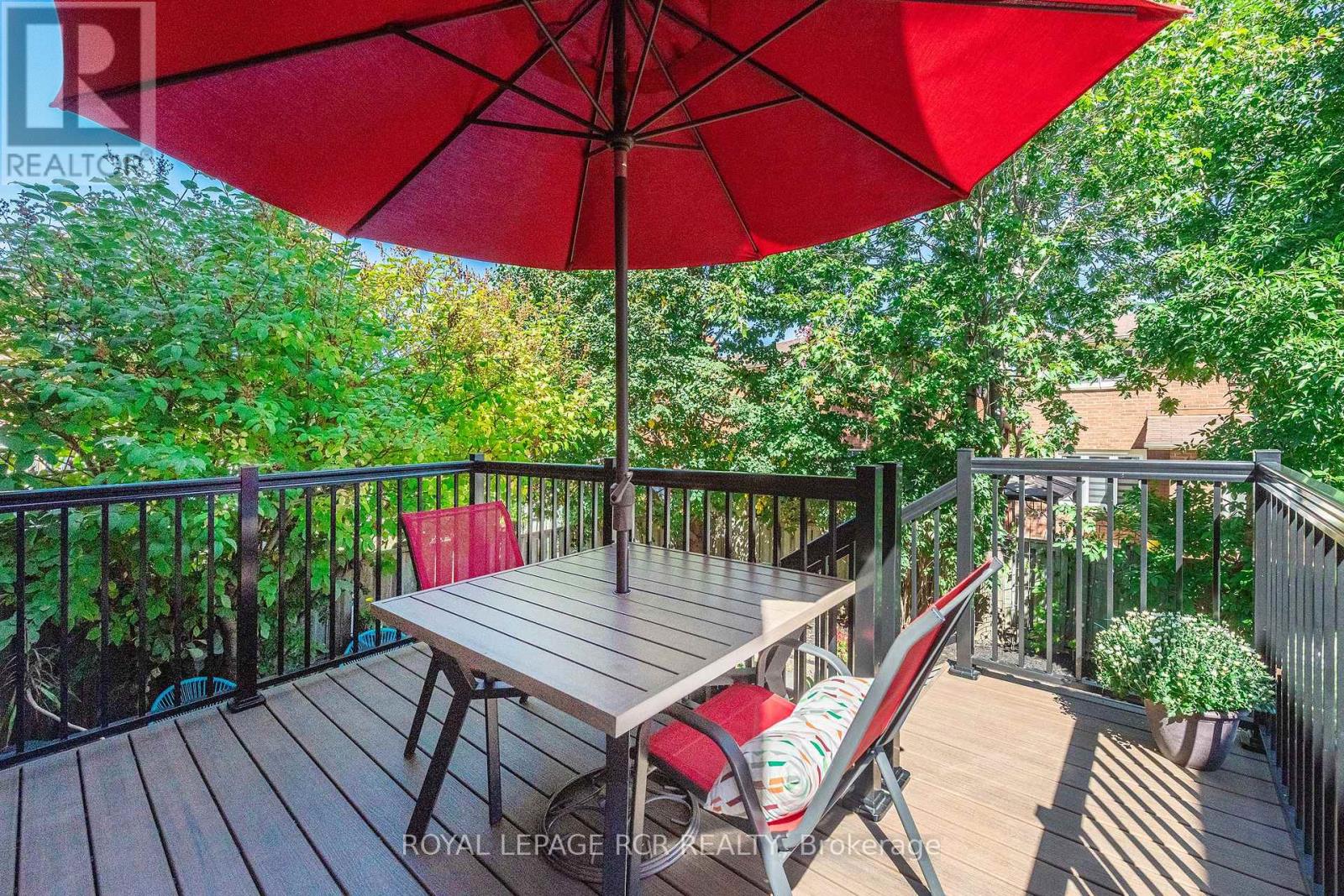 19 Shenstone Avenue, Brampton, Ontario  L6Z 2Y9 - Photo 10 - W12521416