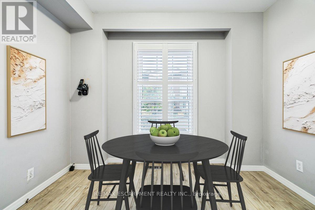 58 - 3029 Glencrest Road, Burlington, Ontario  L7N 3K1 - Photo 10 - W12521424