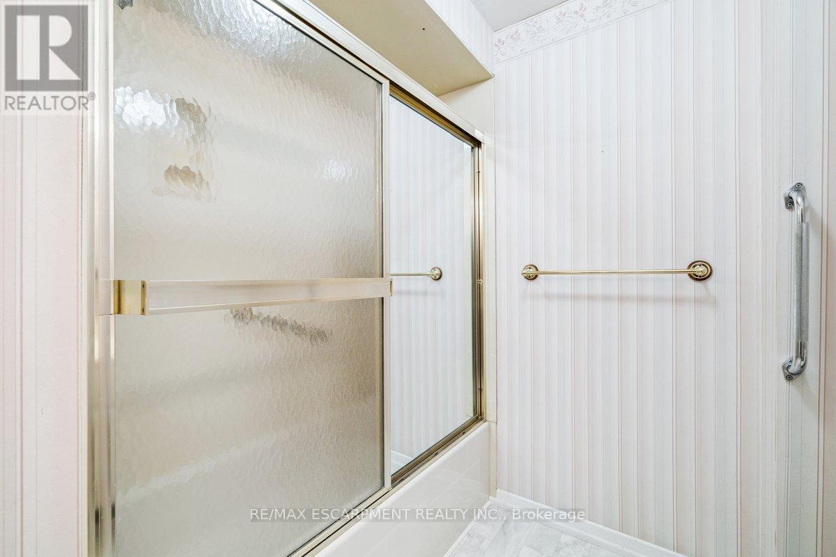 58 - 3029 Glencrest Road, Burlington, Ontario  L7N 3K1 - Photo 19 - W12521424