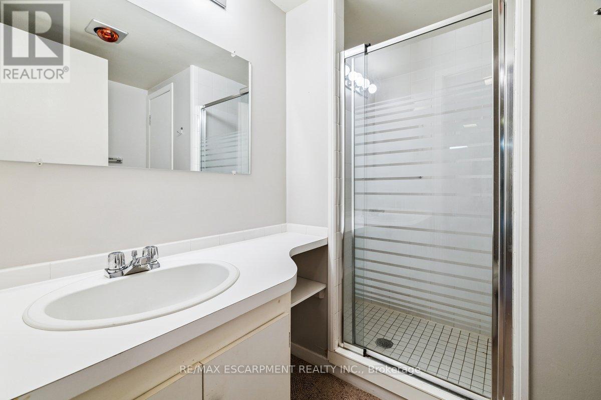 58 - 3029 Glencrest Road, Burlington, Ontario  L7N 3K1 - Photo 24 - W12521424