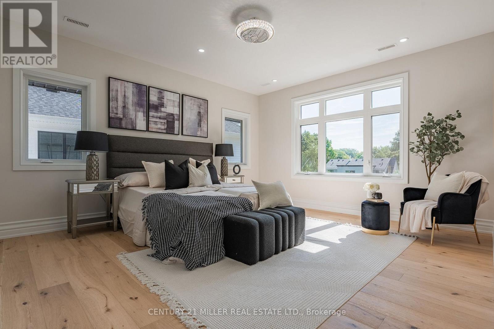 14 Crescent Road, Oakville, Ontario  L6K 1W4 - Photo 22 - W12521442