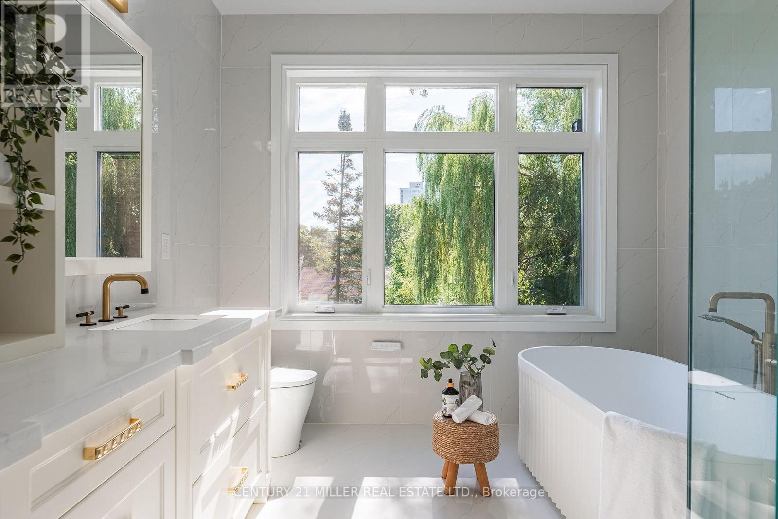 14 Crescent Road, Oakville, Ontario  L6K 1W4 - Photo 24 - W12521442