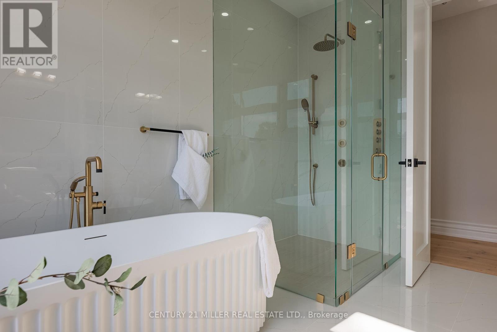 14 Crescent Road, Oakville, Ontario  L6K 1W4 - Photo 26 - W12521442