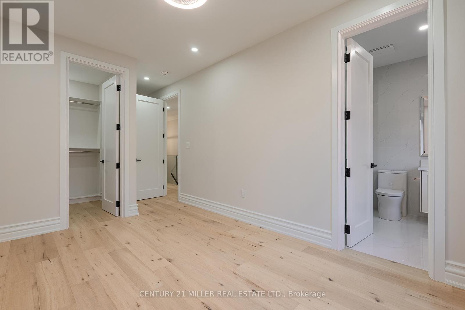 14 Crescent Road, Oakville, Ontario  L6K 1W4 - Photo 34 - W12521442