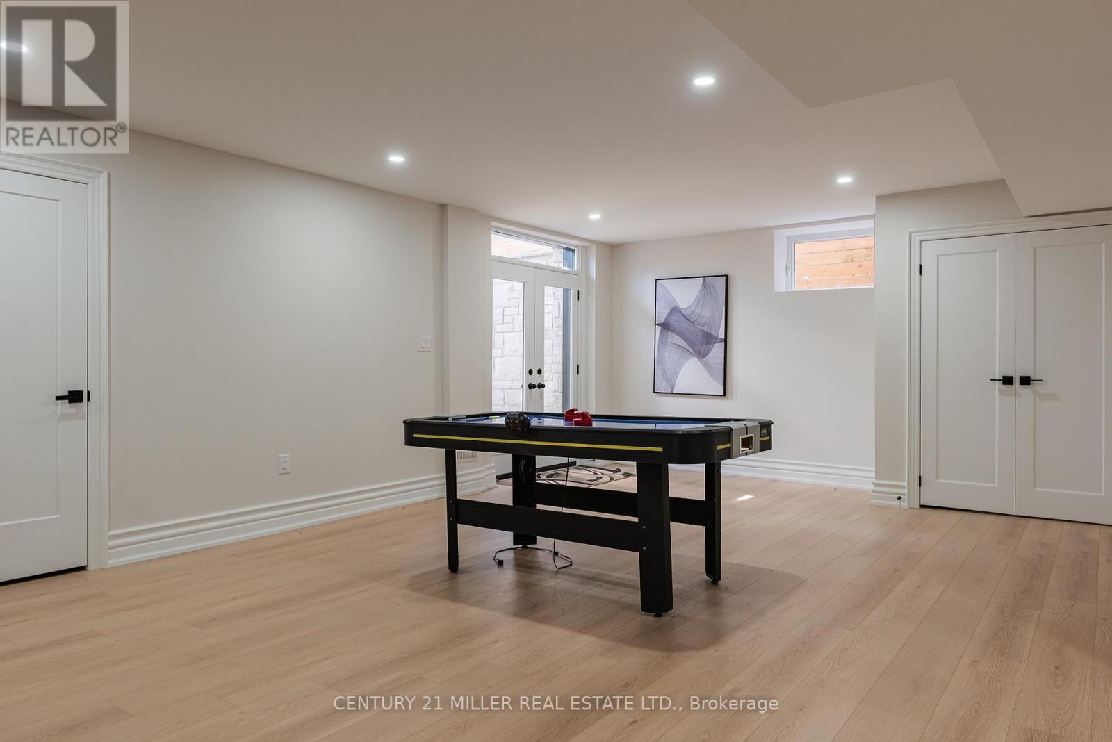 14 Crescent Road, Oakville, Ontario  L6K 1W4 - Photo 40 - W12521442